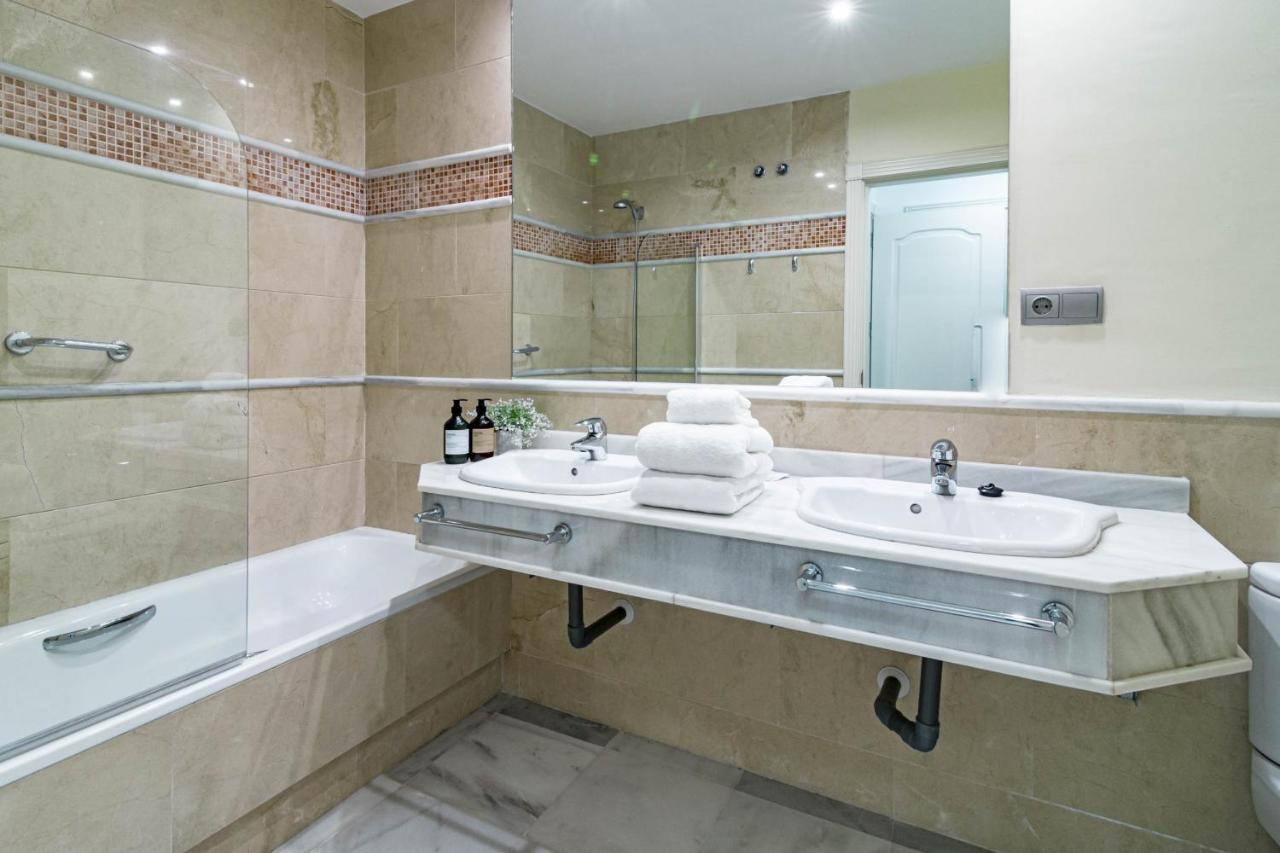 Fa- Luxury 2 Bedroom Apt Fuente Aloha Marbella Exteriör bild