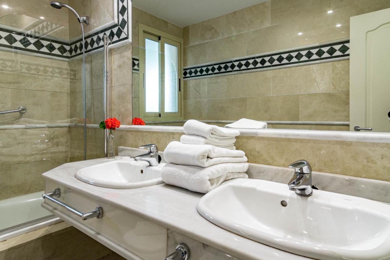 Fa- Luxury 2 Bedroom Apt Fuente Aloha Marbella Exteriör bild