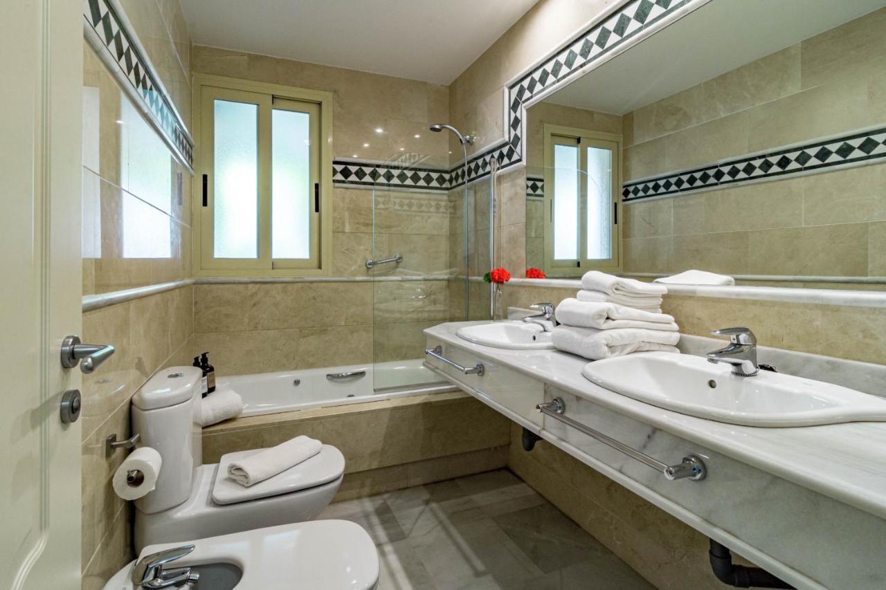 Fa- Luxury 2 Bedroom Apt Fuente Aloha Marbella Exteriör bild